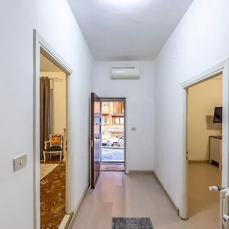 דירה Frida 5 Min From Metro Station רומא