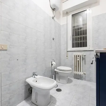 דירה Frida 5 Min From Metro Station *