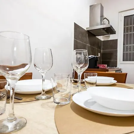 דירה Frida 5 Min From Metro Station
