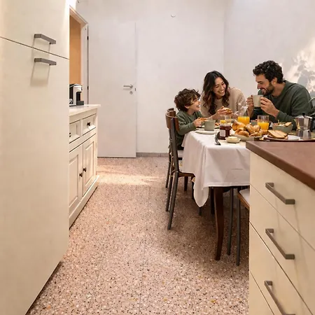 Frida 5 Min From Metro Station Rome