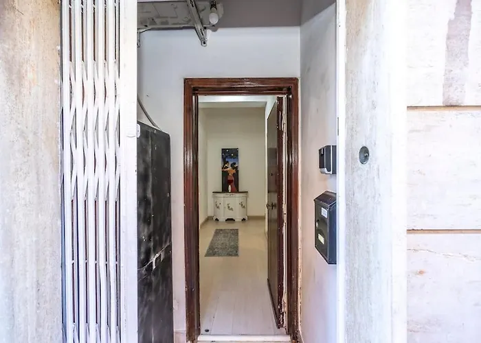 Frida 5 Min From Metro Station Apartment